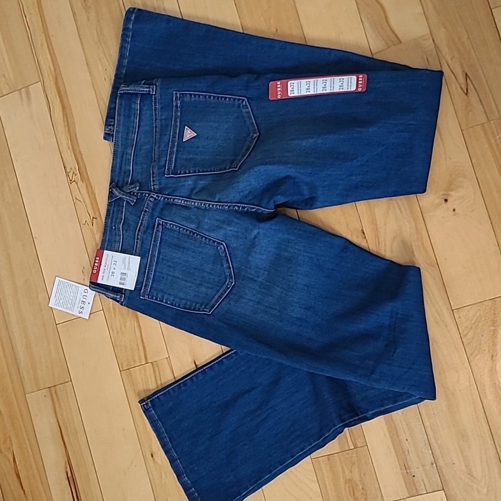 NWT Guess mid rise bootcup jeans size 28x32 - Picture 4 of 7